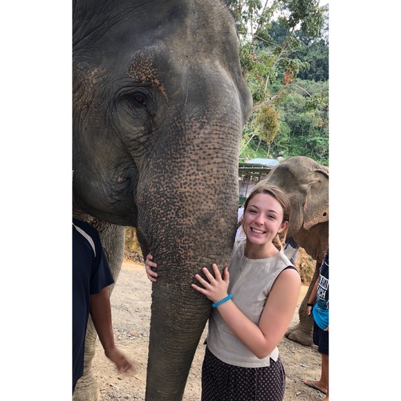 Meet your Posher, Elizabeth - Picture 1 of 1